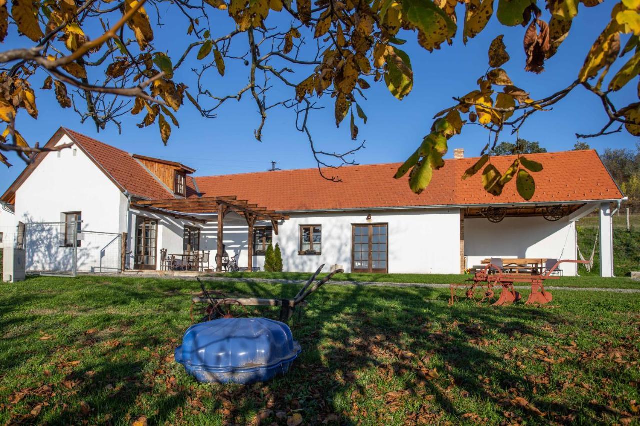 Kishosszuret Vendeghaz Hotel Pécsvárad Exterior foto