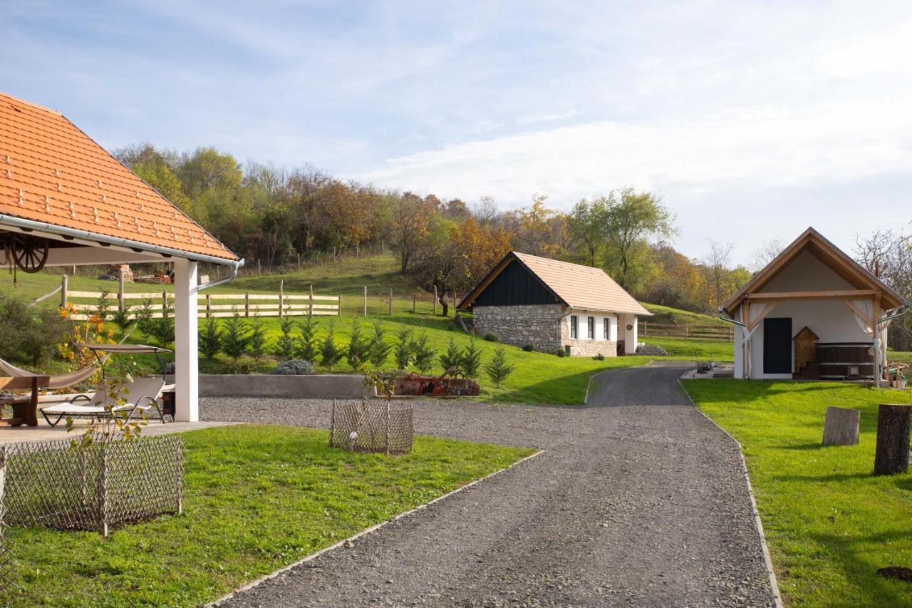Kishosszuret Vendeghaz Hotel Pécsvárad Exterior foto