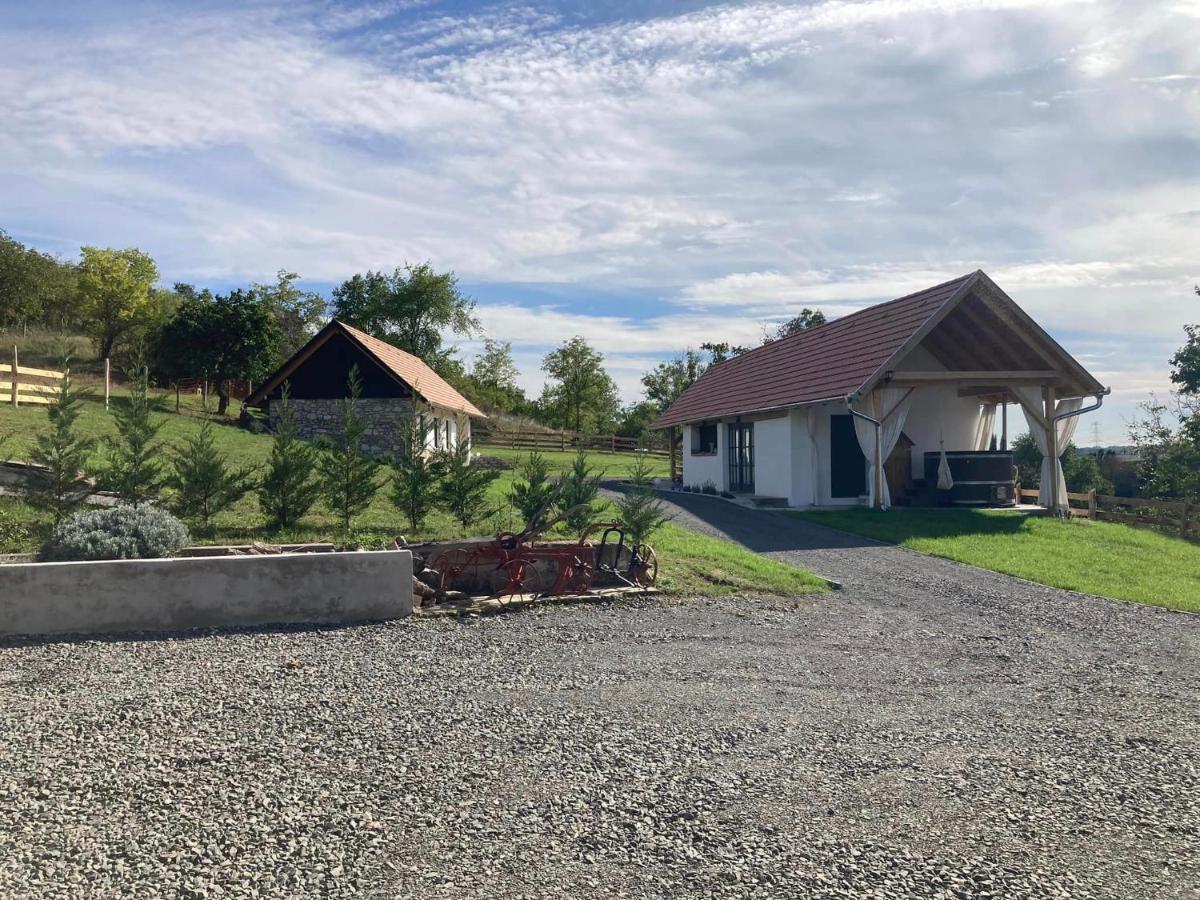 Kishosszuret Vendeghaz Hotel Pécsvárad Exterior foto