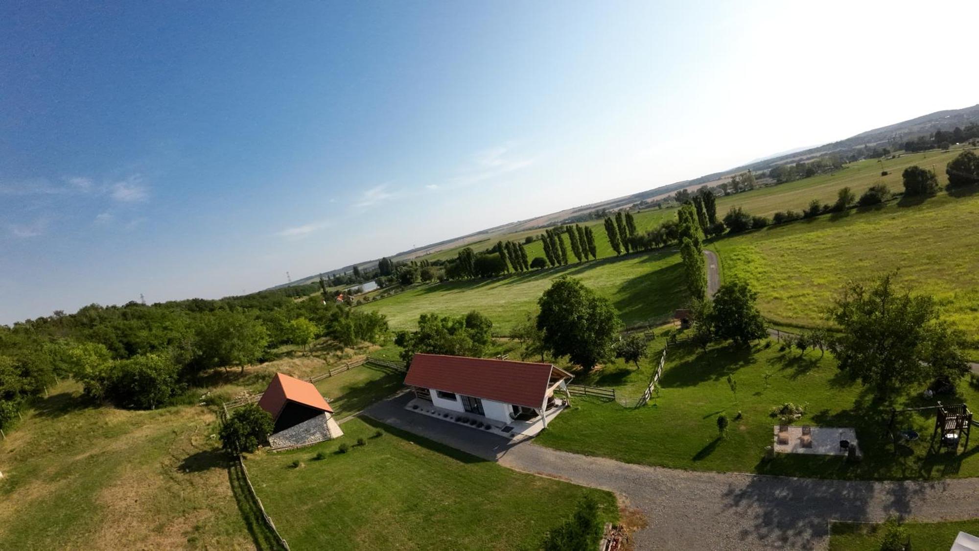 Kishosszuret Vendeghaz Hotel Pécsvárad Exterior foto